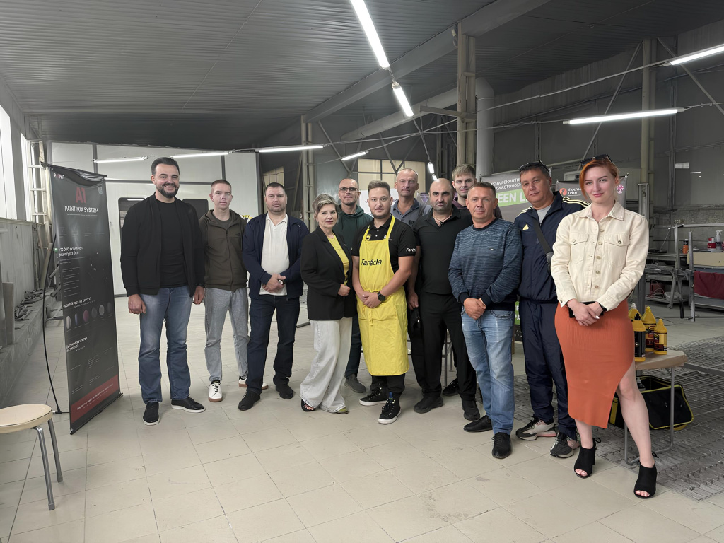 Изображение с семинара по авторемонту и детейлингу